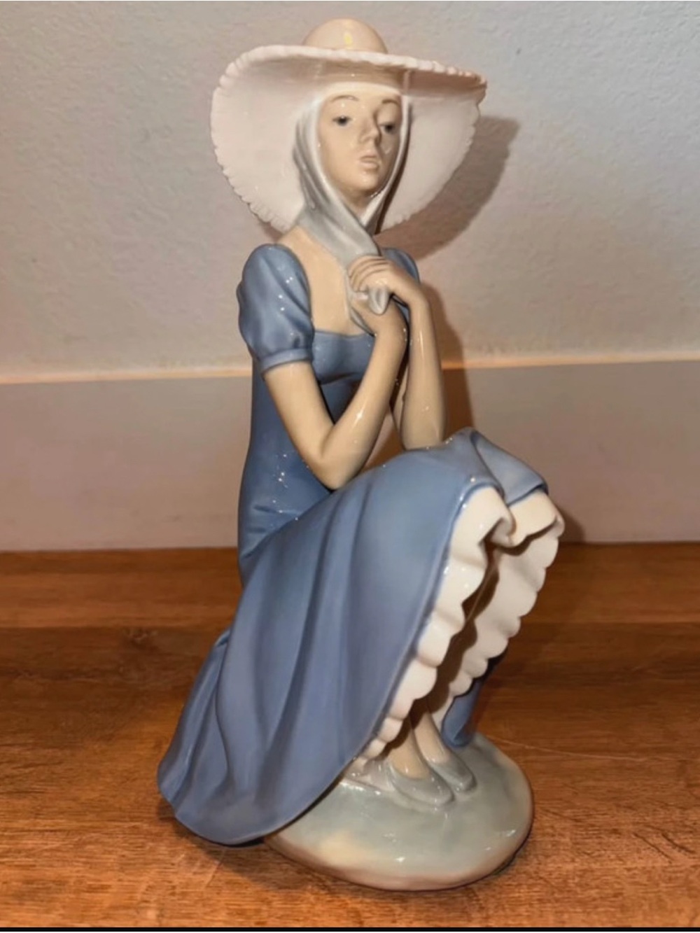 Lladró "La Pamela" Figurine
